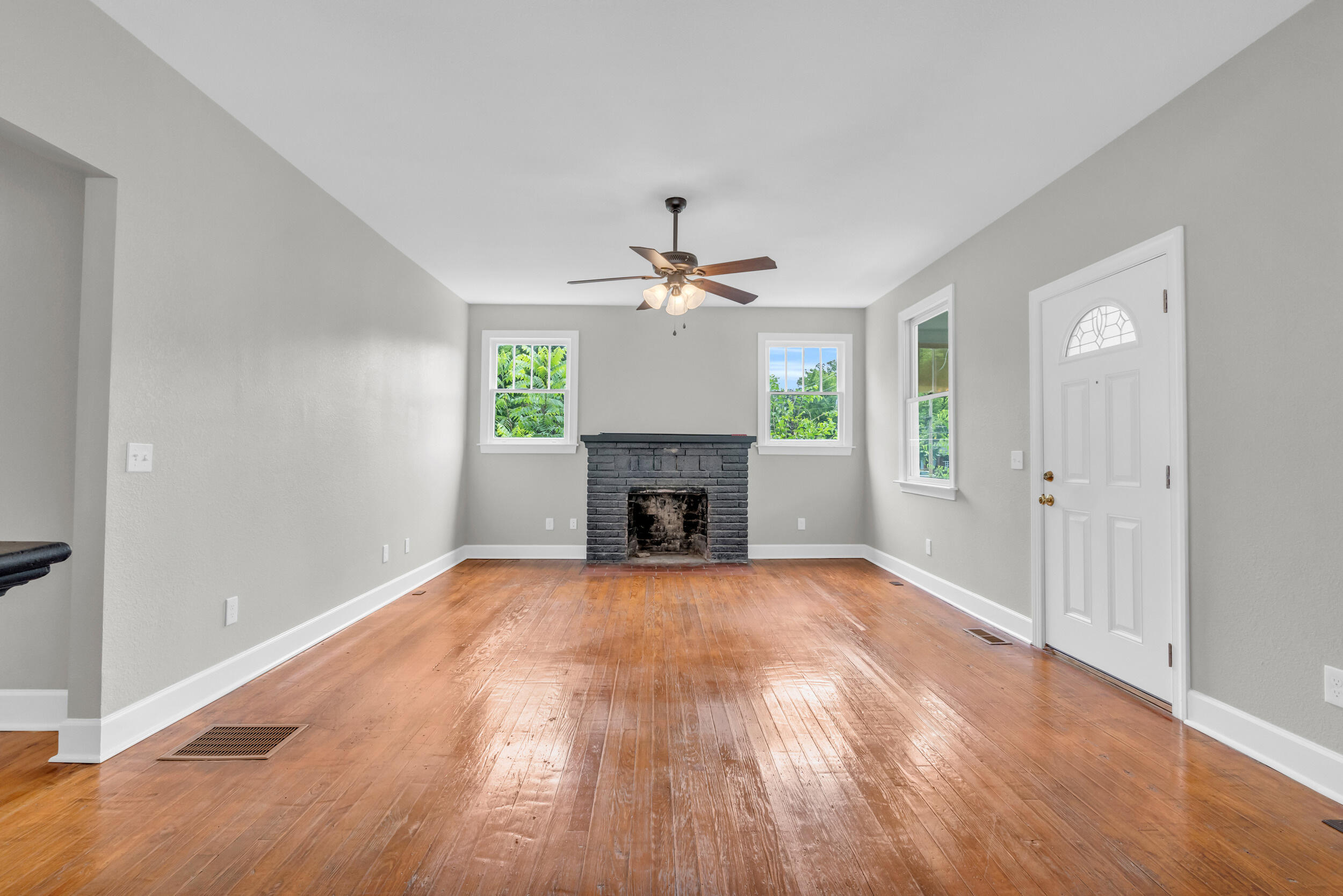 2211 Kirby Avenue