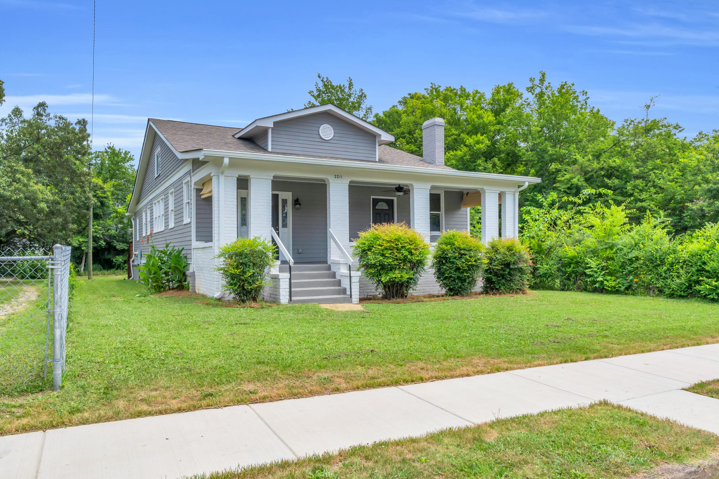 2211 Kirby Avenue