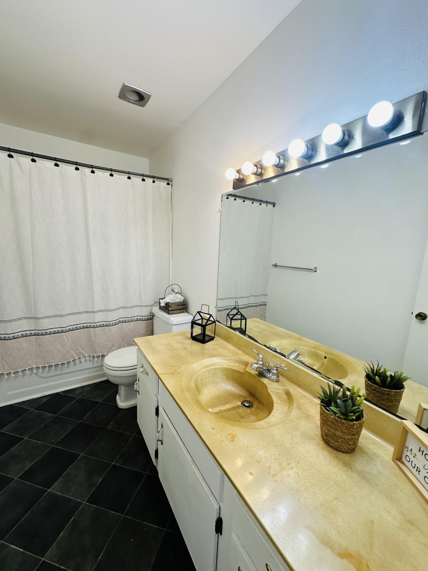 900 Mountain Creek Road, # 321