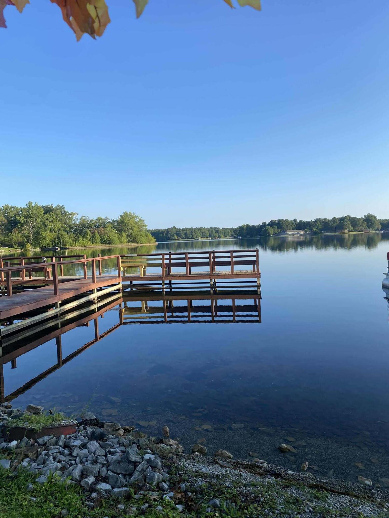 69 Seminole Road, F15