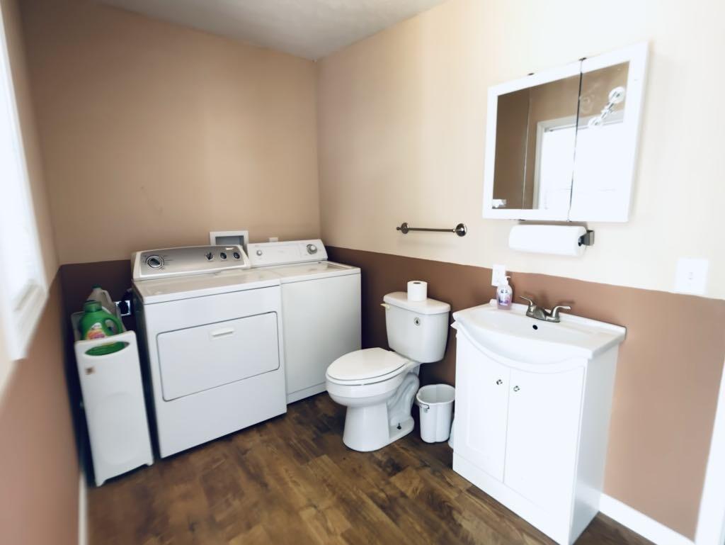 69 Seminole Road, F15