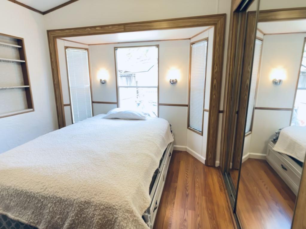 69 Seminole Road, F15