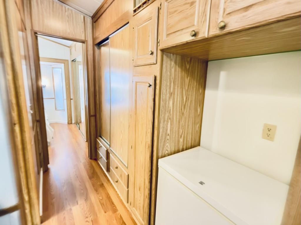 69 Seminole Road, F15