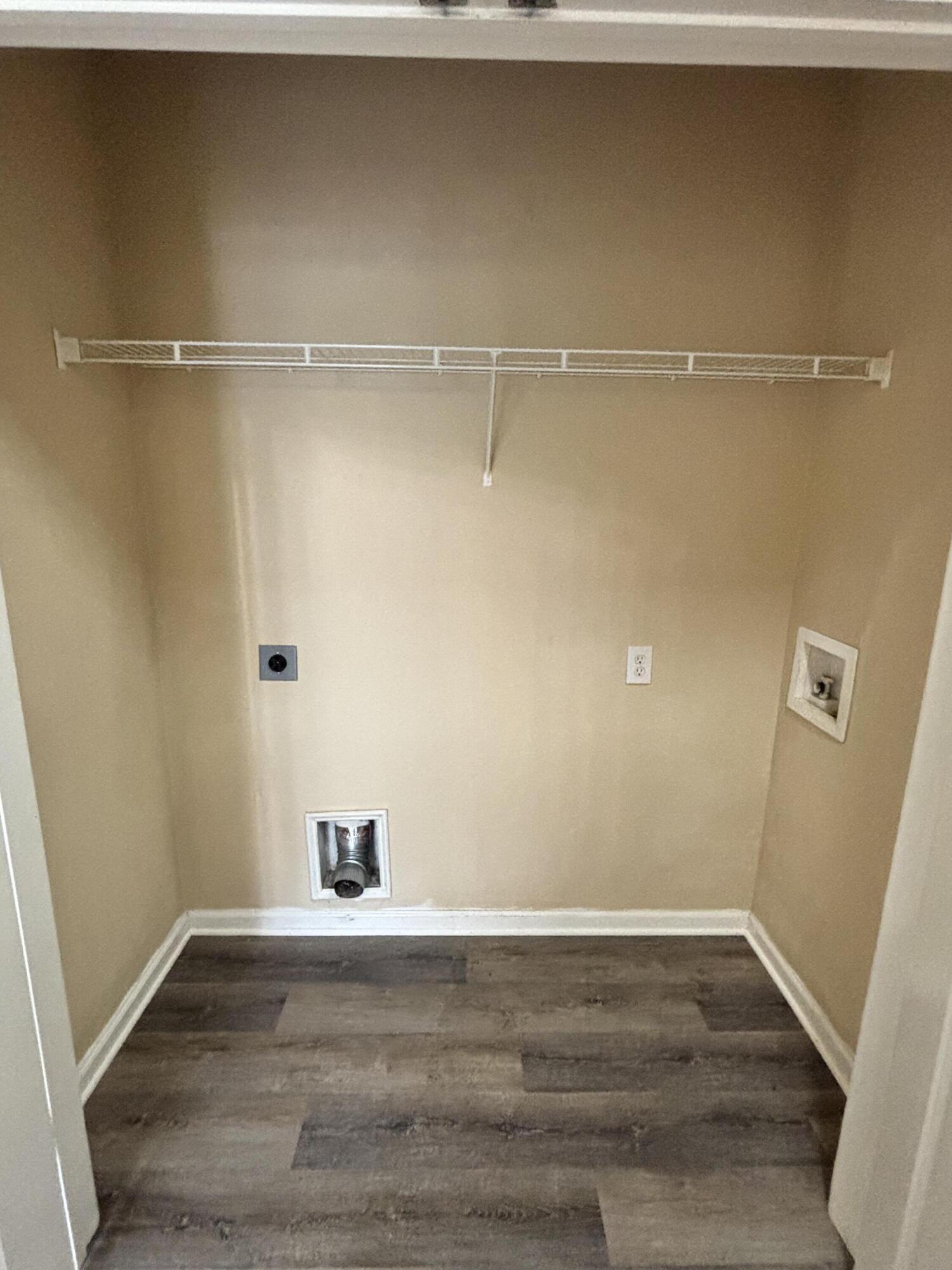 4104 Regency Court