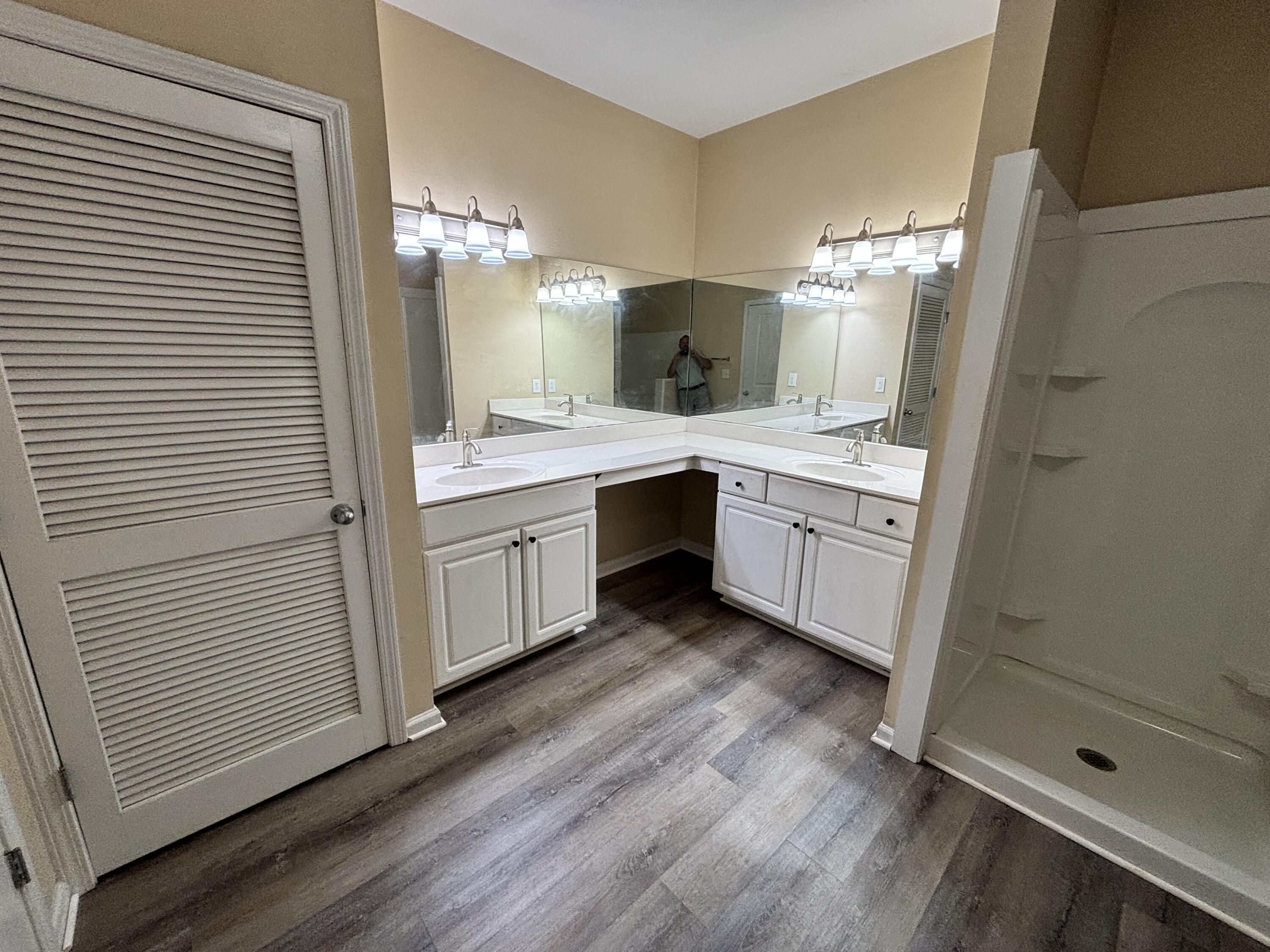 4104 Regency Court
