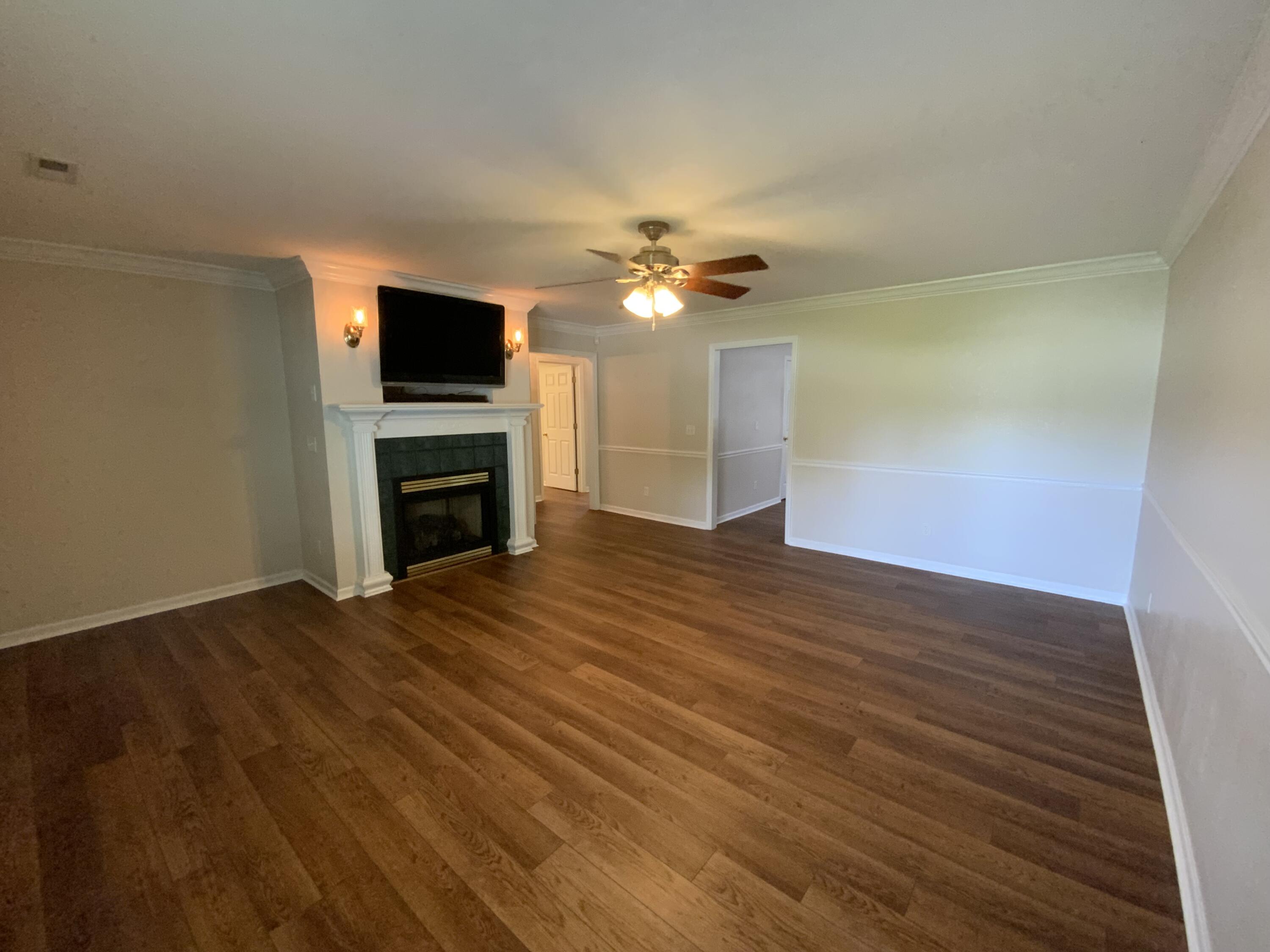 105 Flagstone Drive
