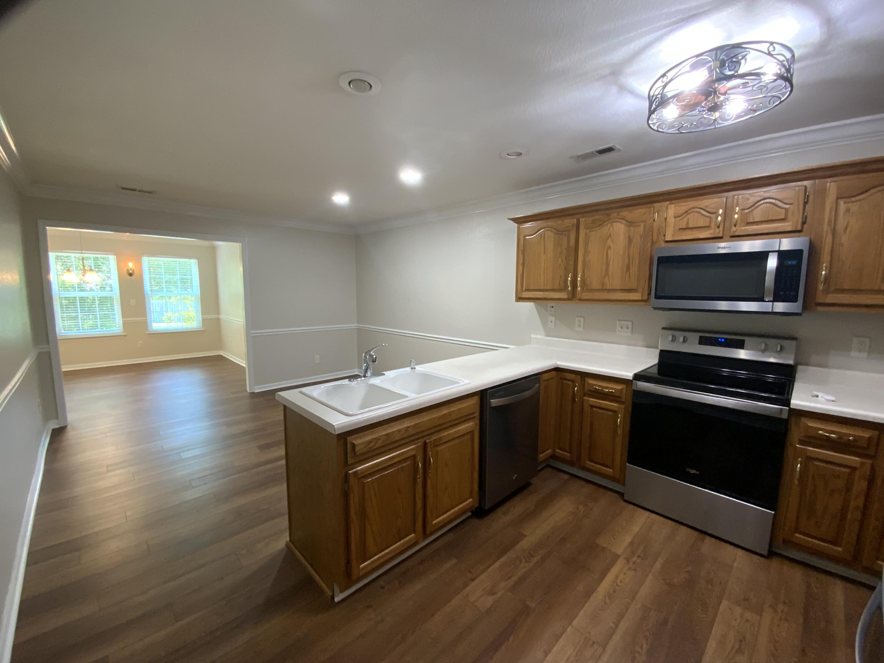 105 Flagstone Drive