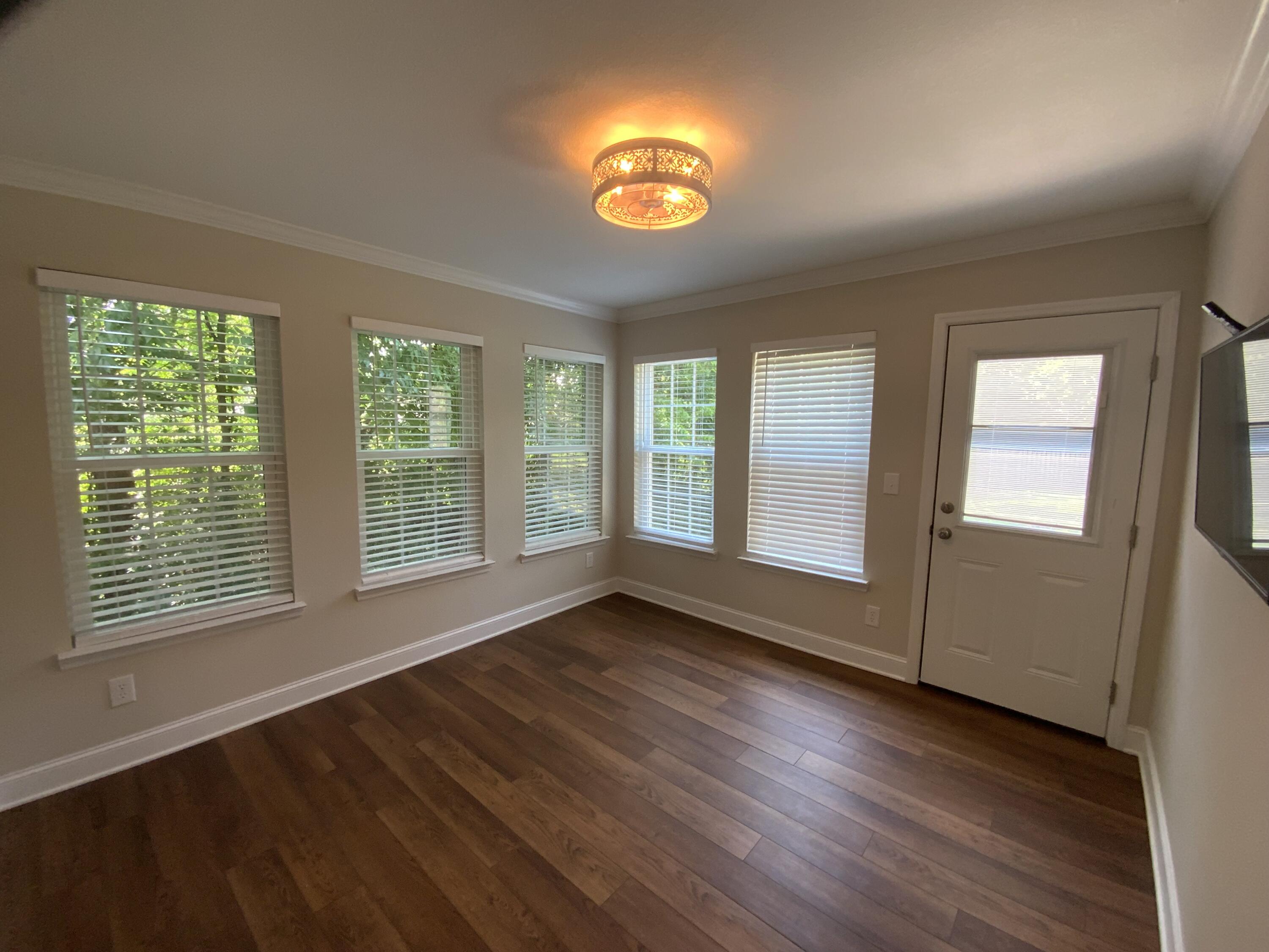 105 Flagstone Drive