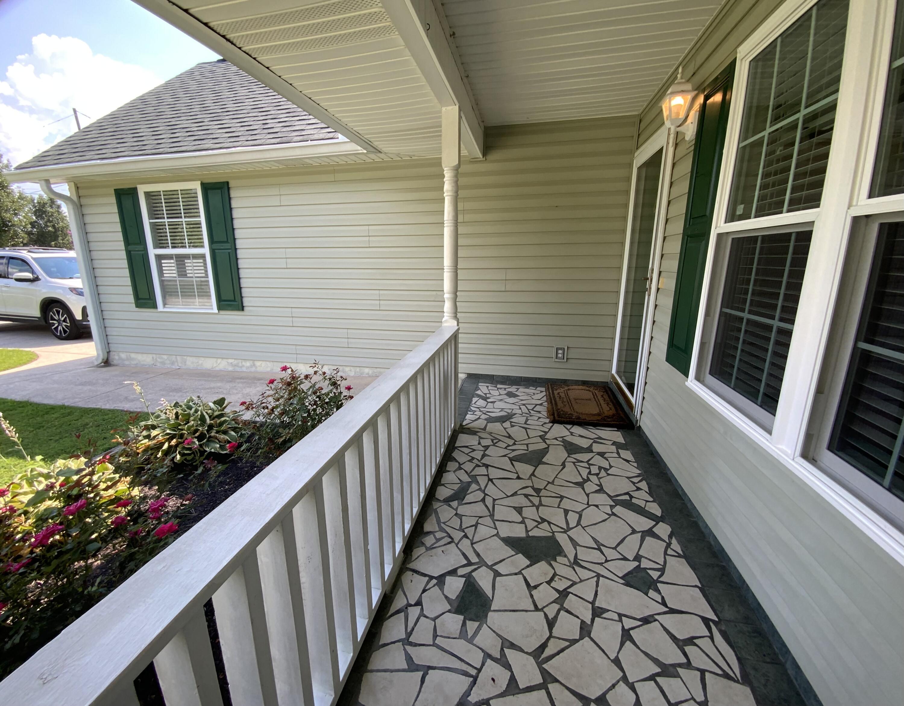 105 Flagstone Drive