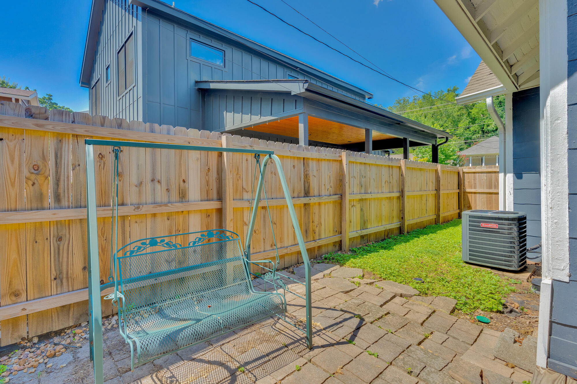 1132 Dartmouth Street