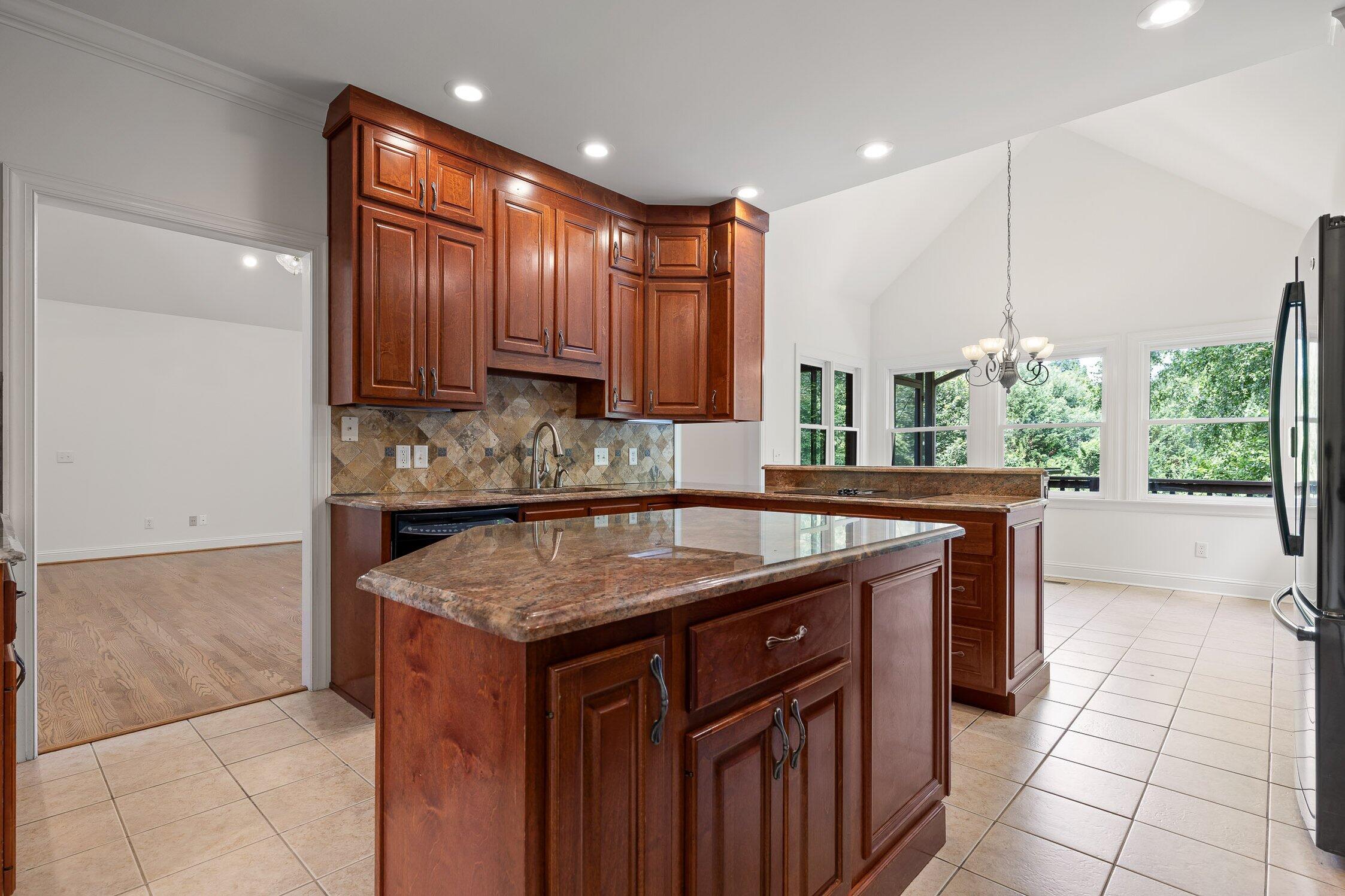 9539 Shadow Crossing Lane