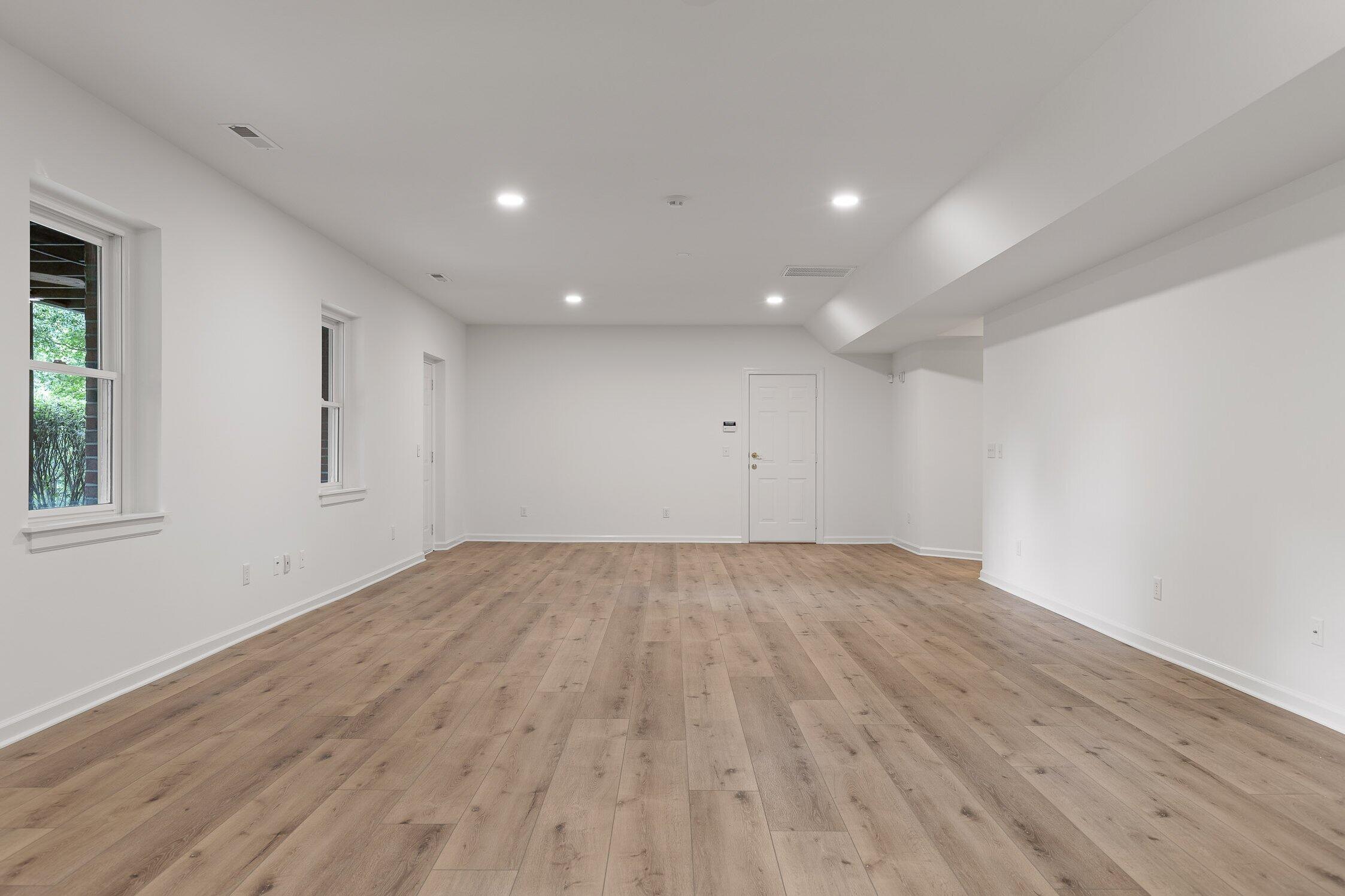 9539 Shadow Crossing Lane