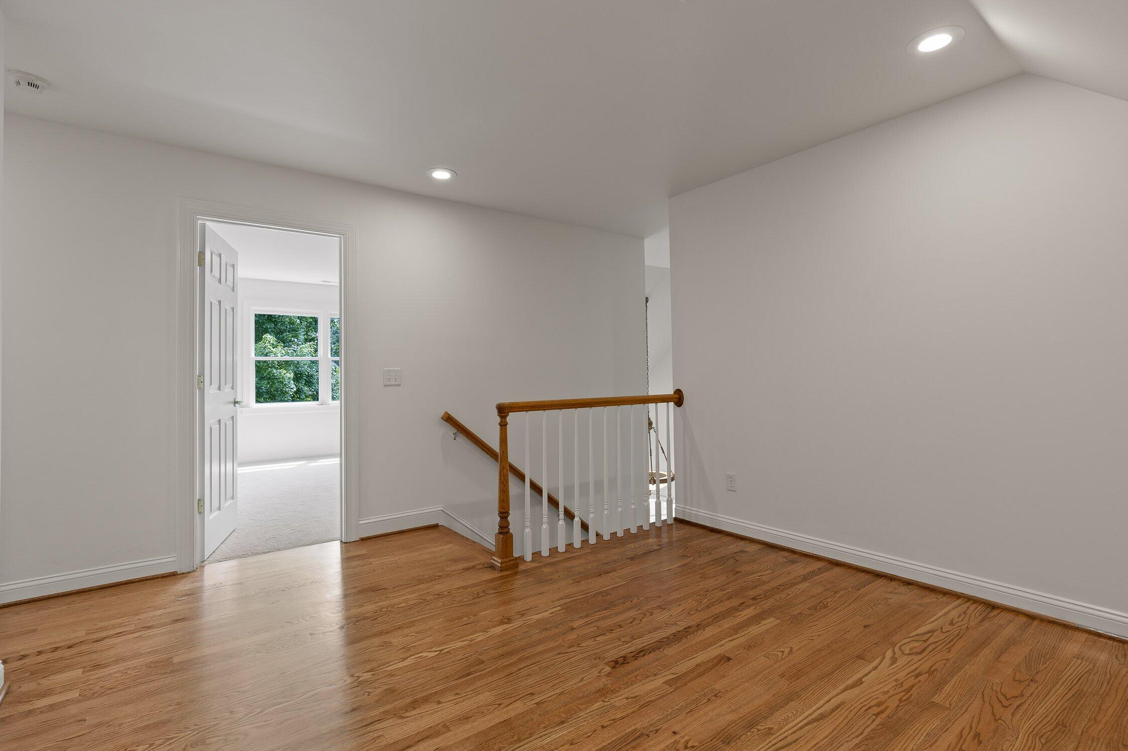 9539 Shadow Crossing Lane