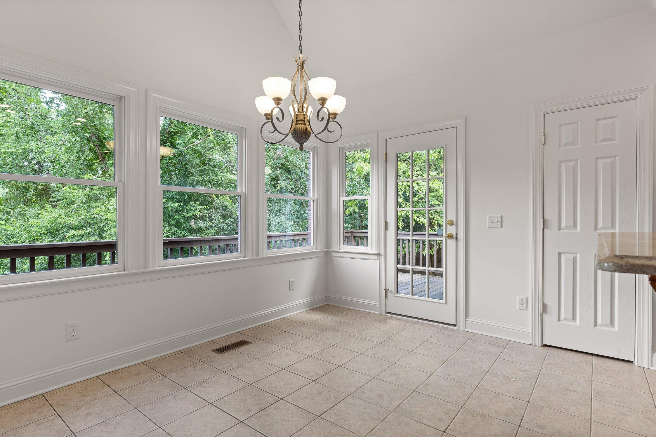 9539 Shadow Crossing Lane