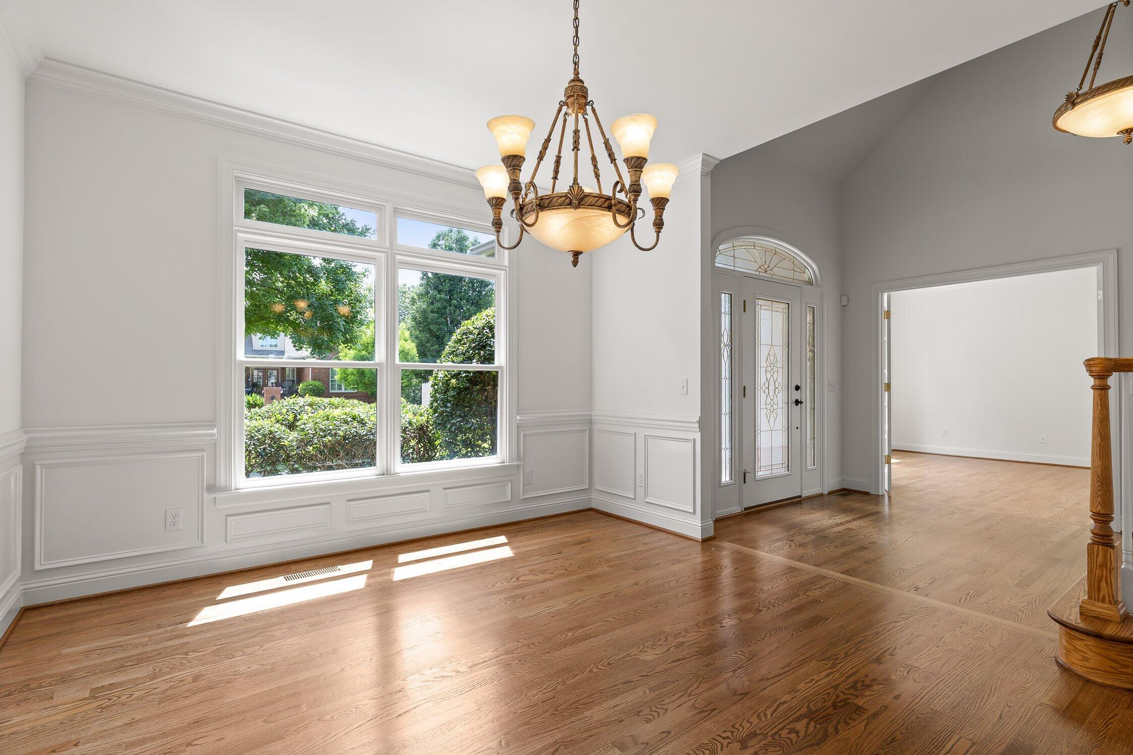 9539 Shadow Crossing Lane