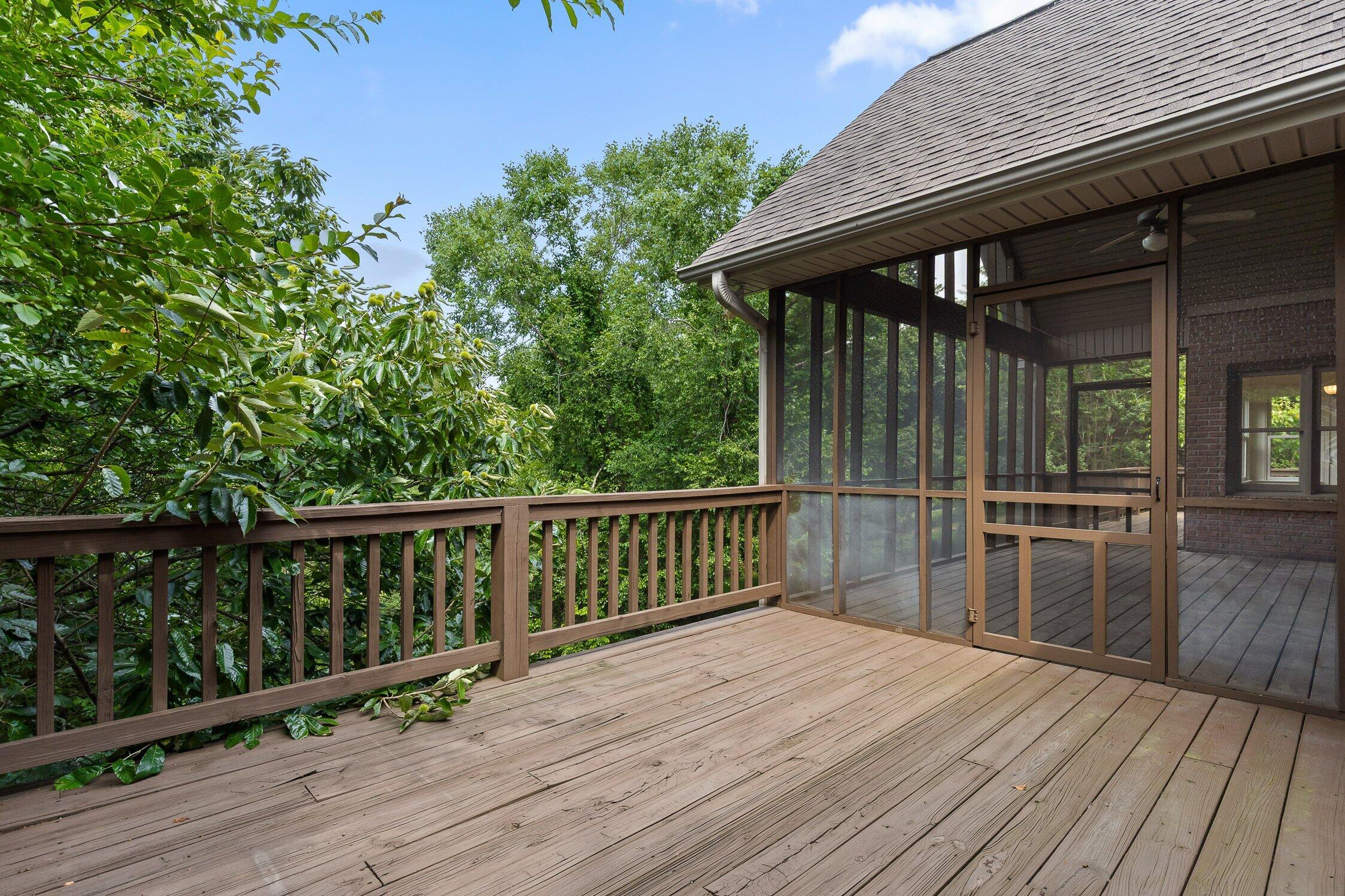 9539 Shadow Crossing Lane