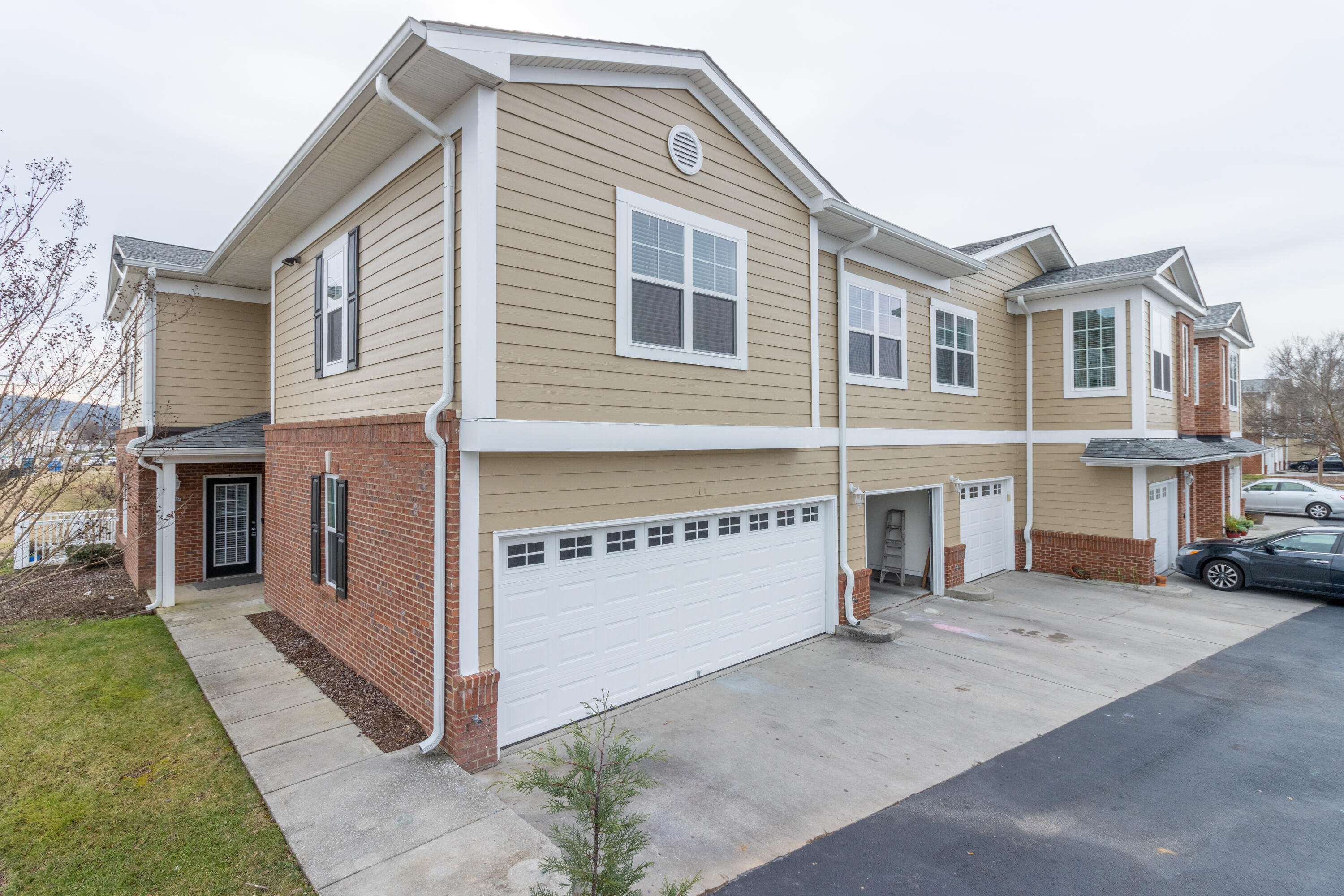 3102 Regency Court