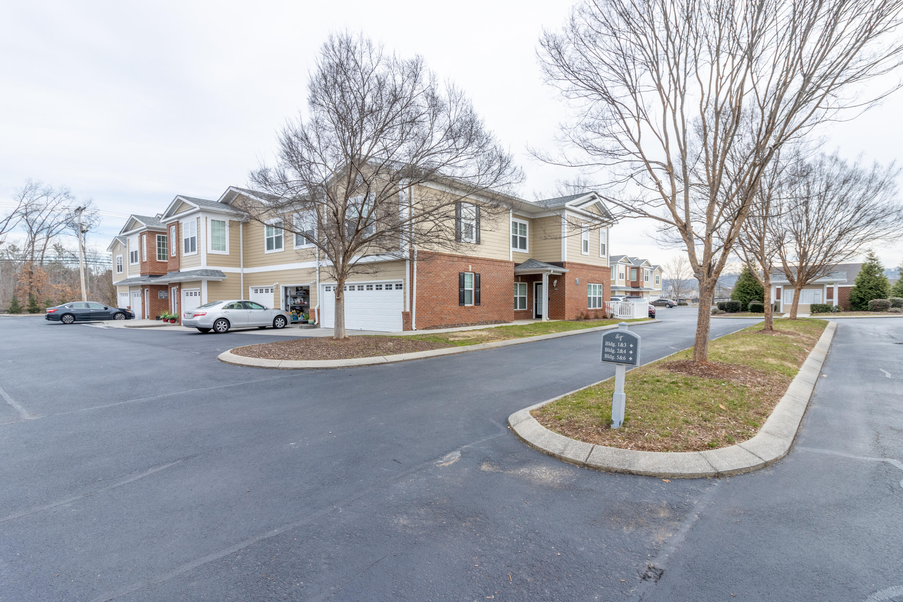 3102 Regency Court