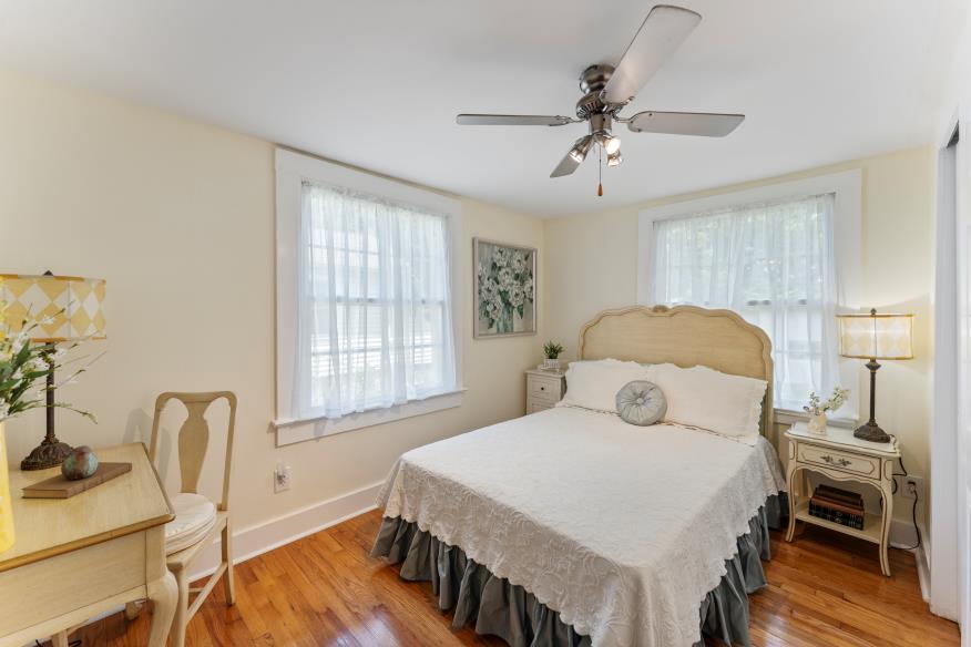 3102 Crescent Circle