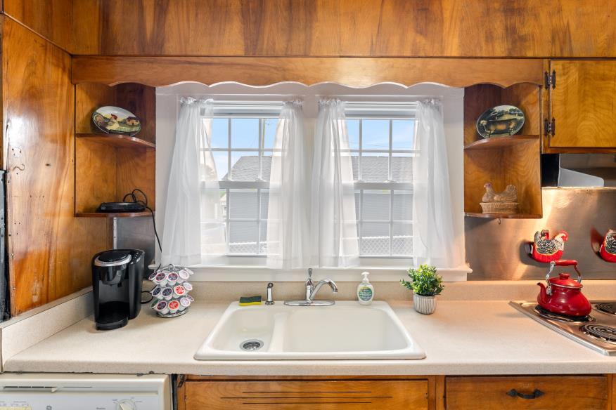 3102 Crescent Circle