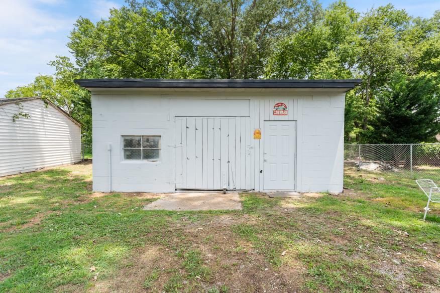 3102 Crescent Circle