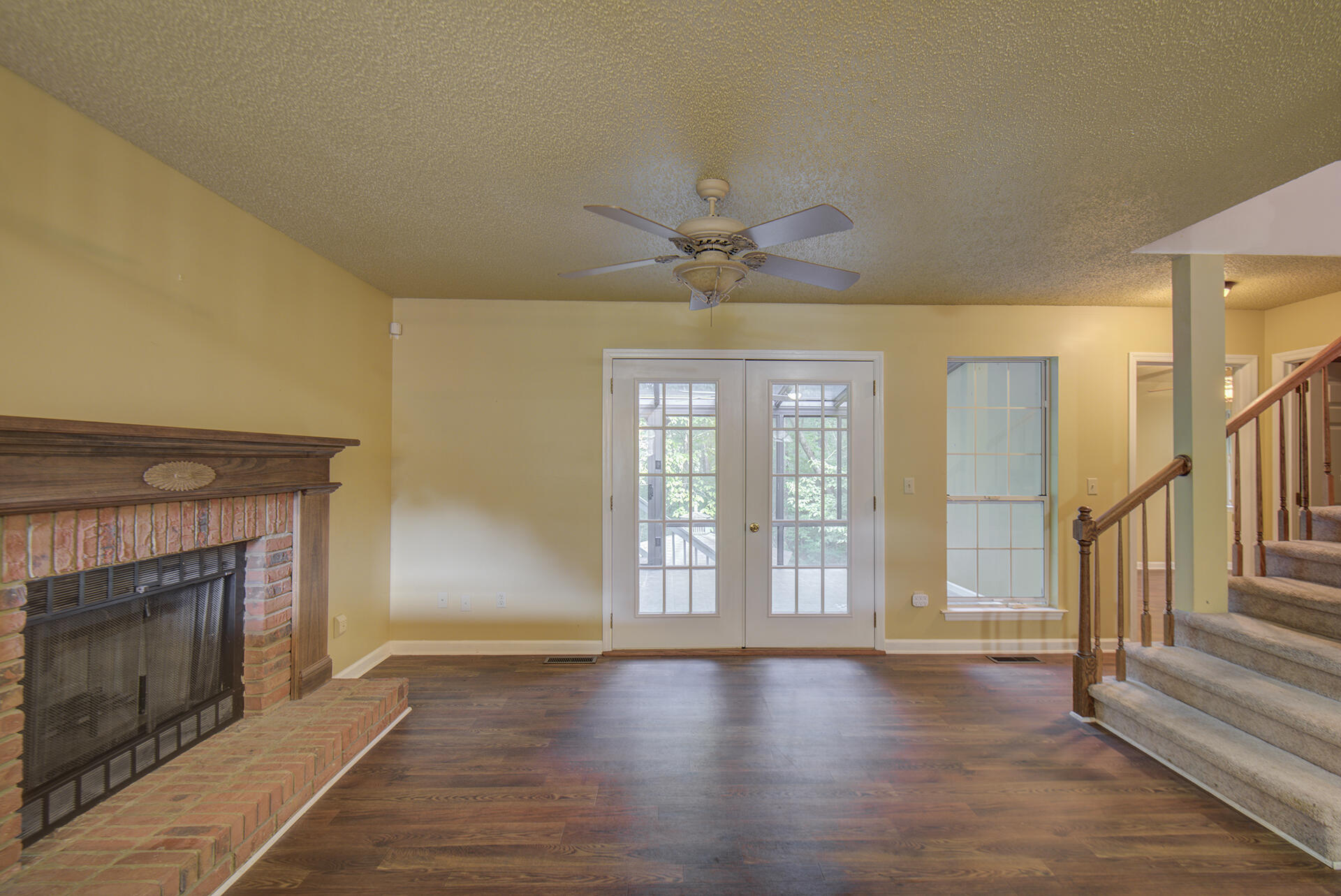 9028 Warbler Lane