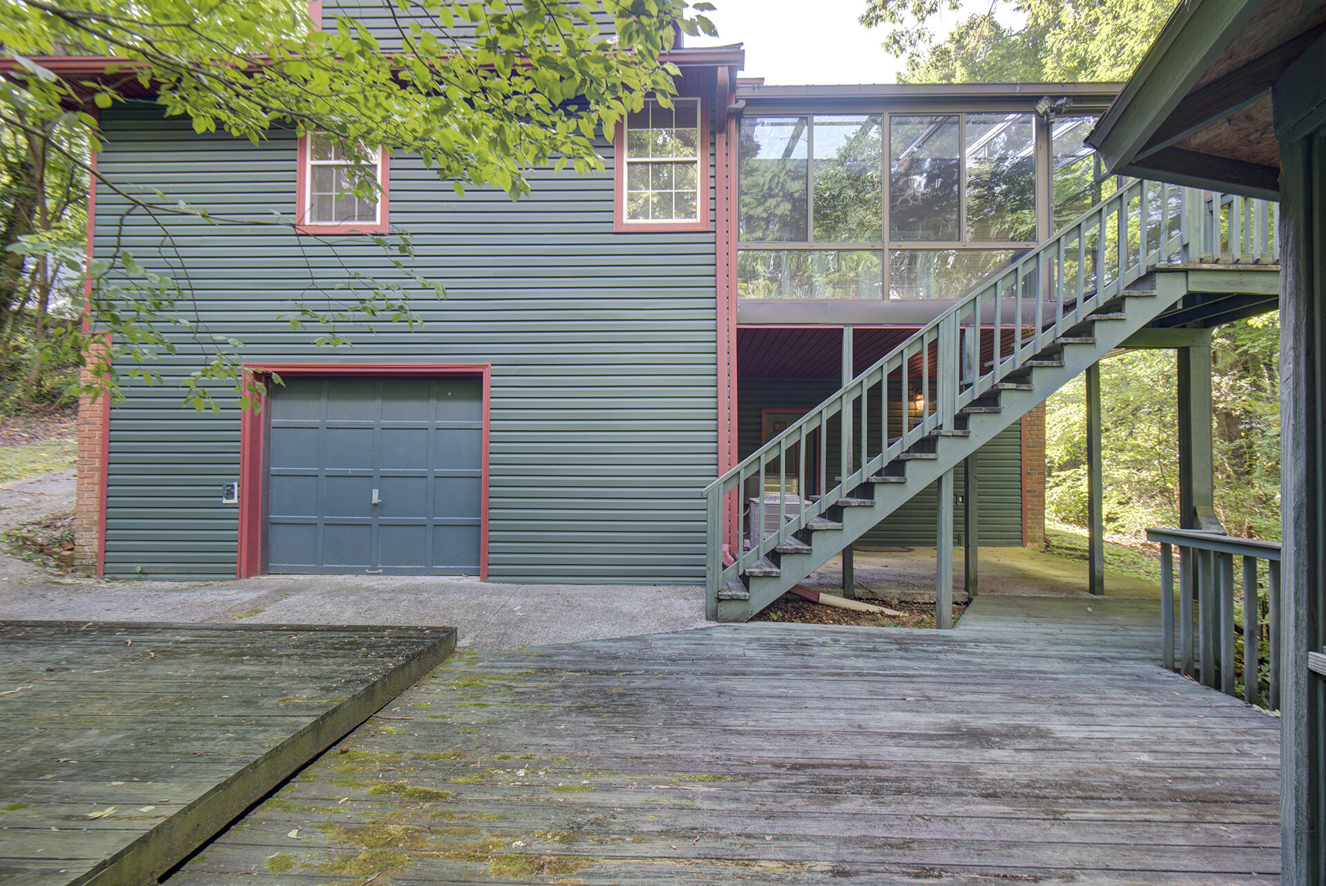 9028 Warbler Lane