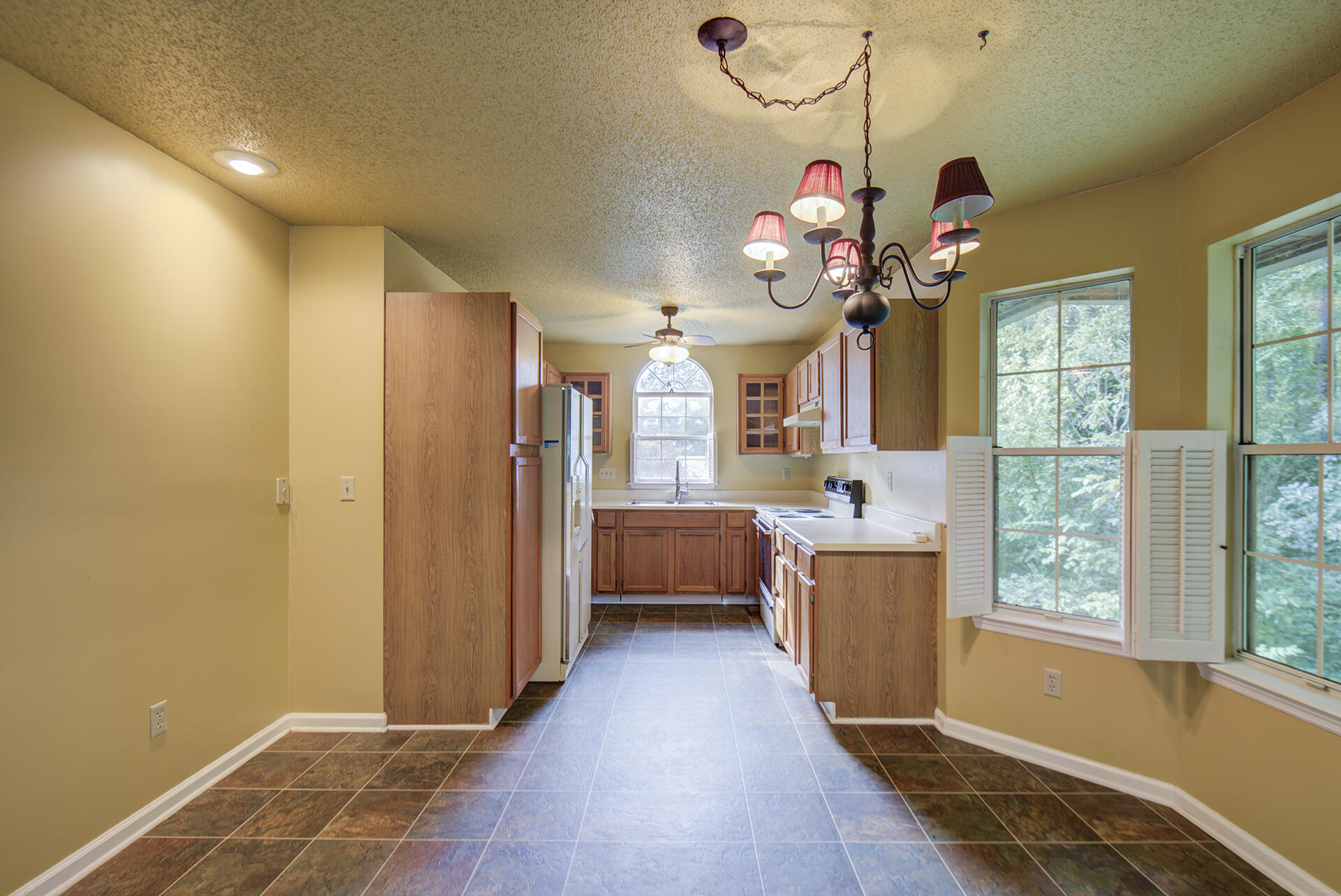 9028 Warbler Lane