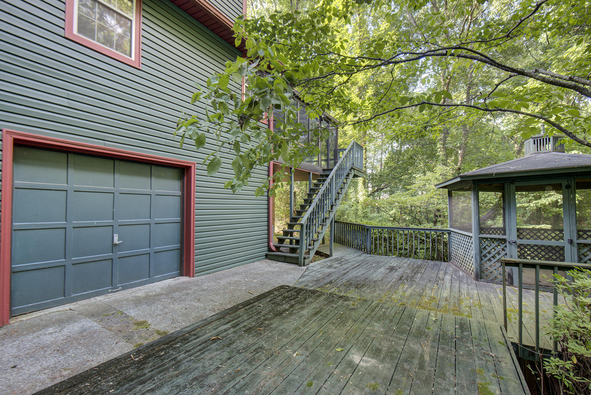 9028 Warbler Lane