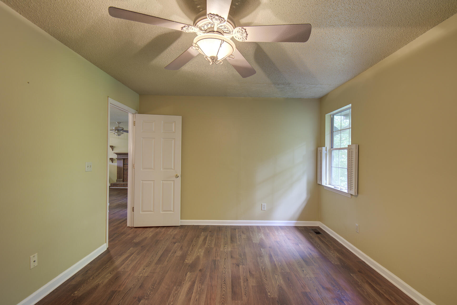9028 Warbler Lane