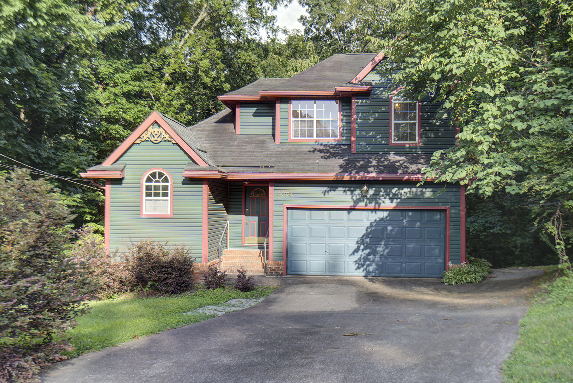 9028 Warbler Lane