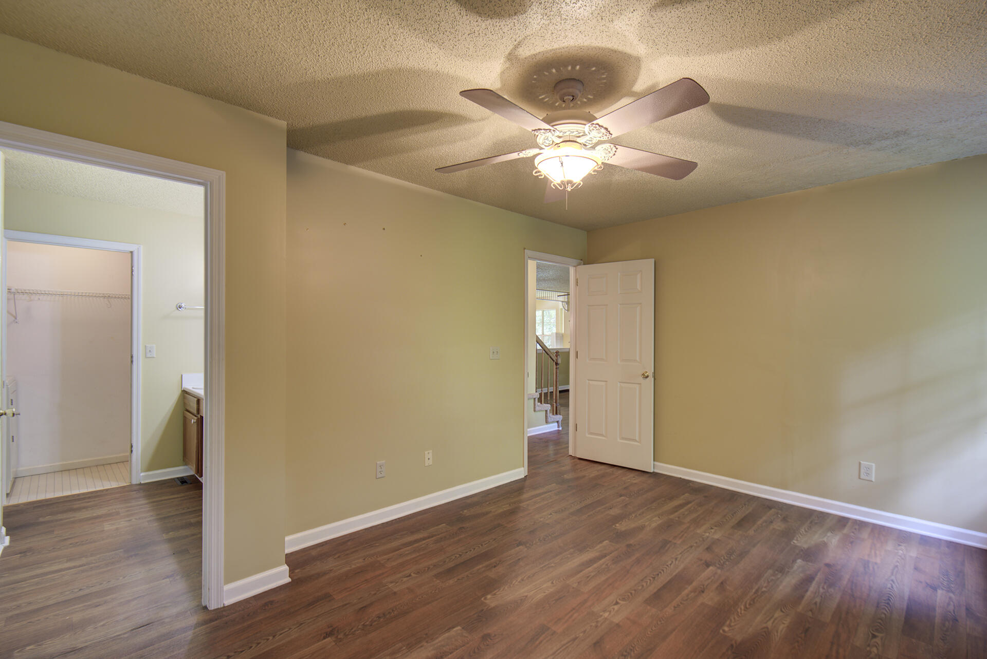 9028 Warbler Lane