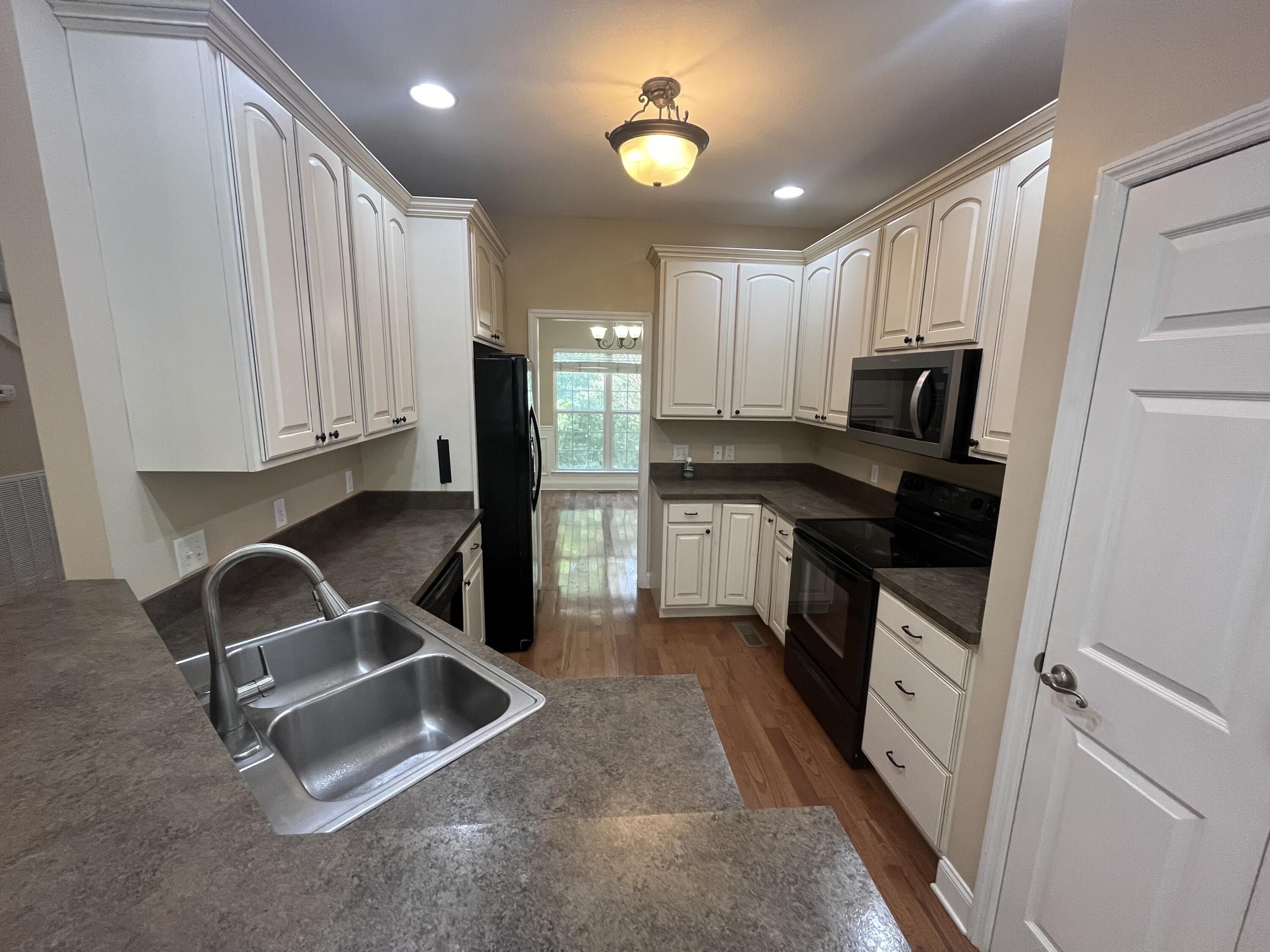 2095 Baggett Road