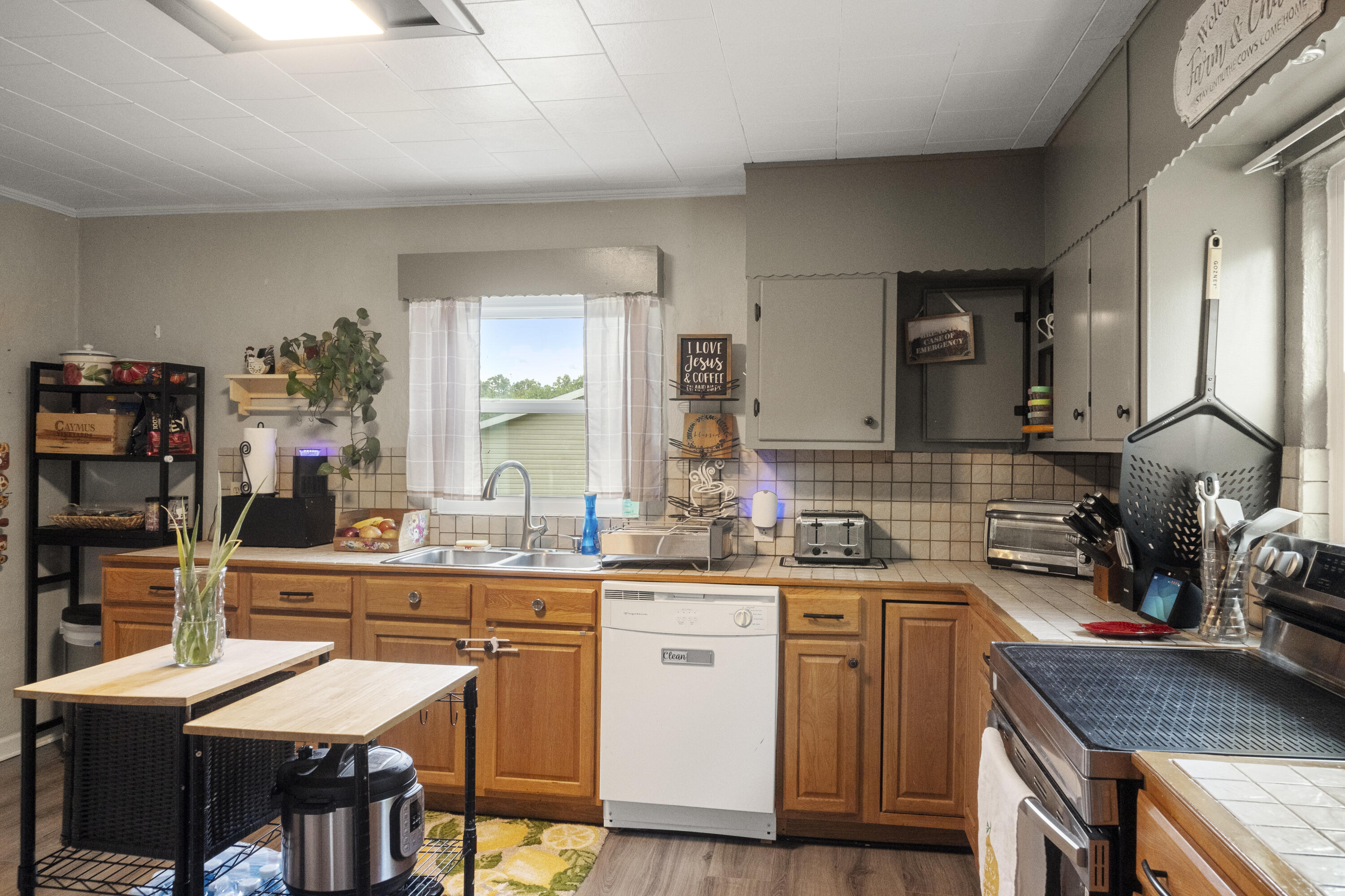 627 W Garden Farm Road