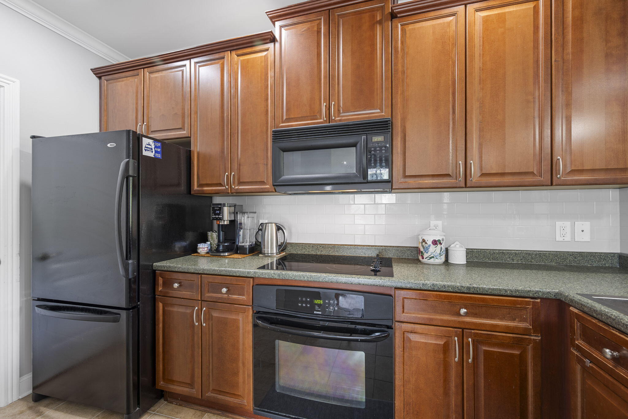 606 Renaissance Court