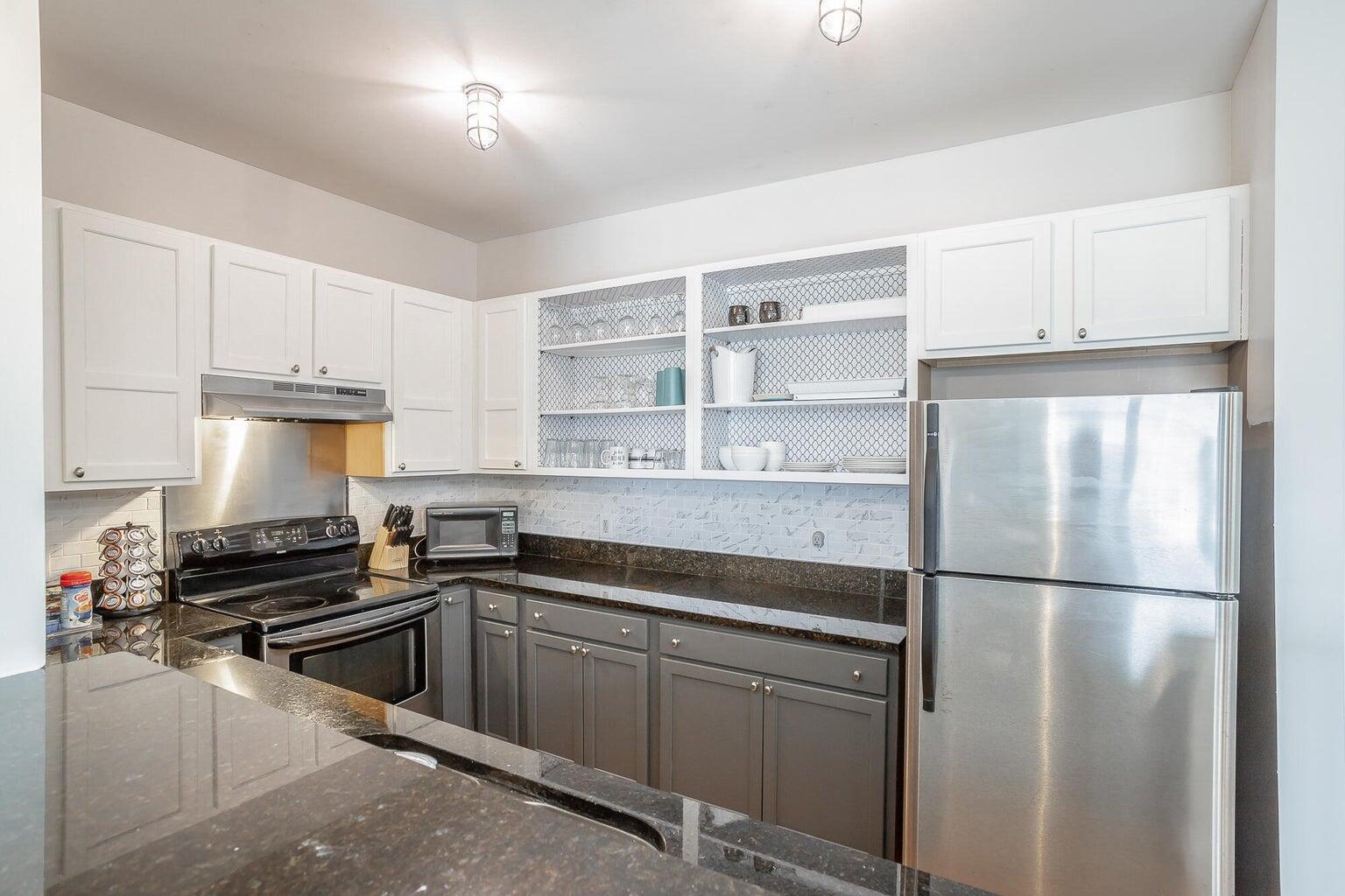 1609 Long Street, 301