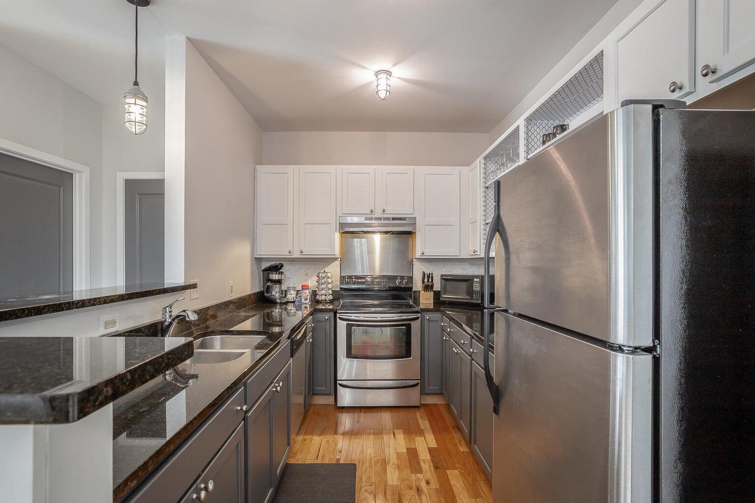1609 Long Street, 301