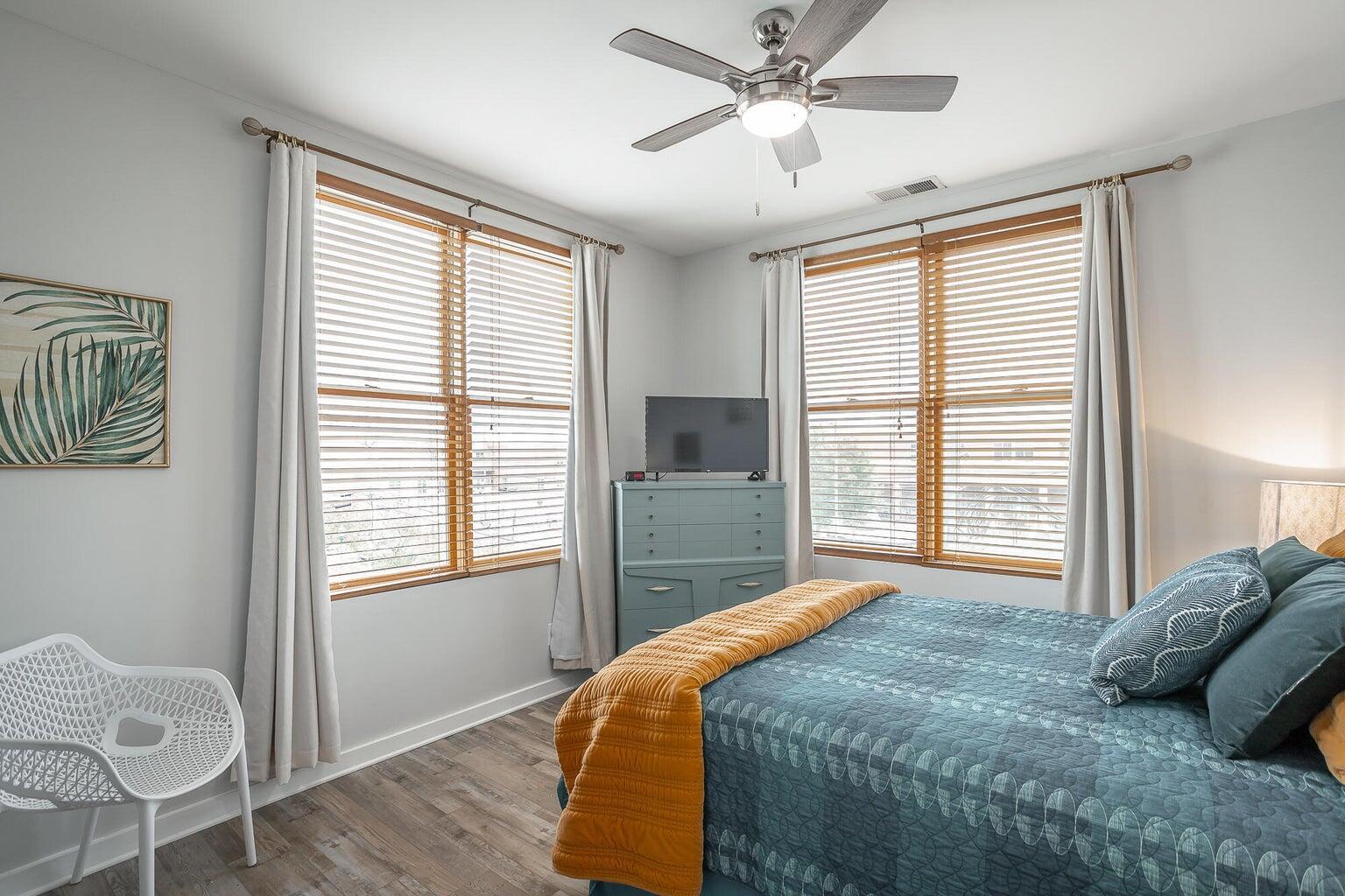 1609 Long Street, 301