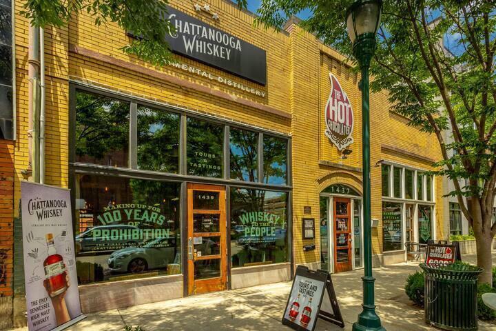 1609 Long Street, 301