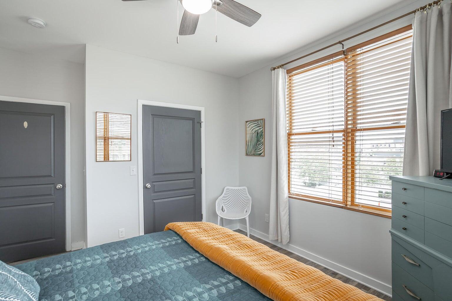1609 Long Street, 301