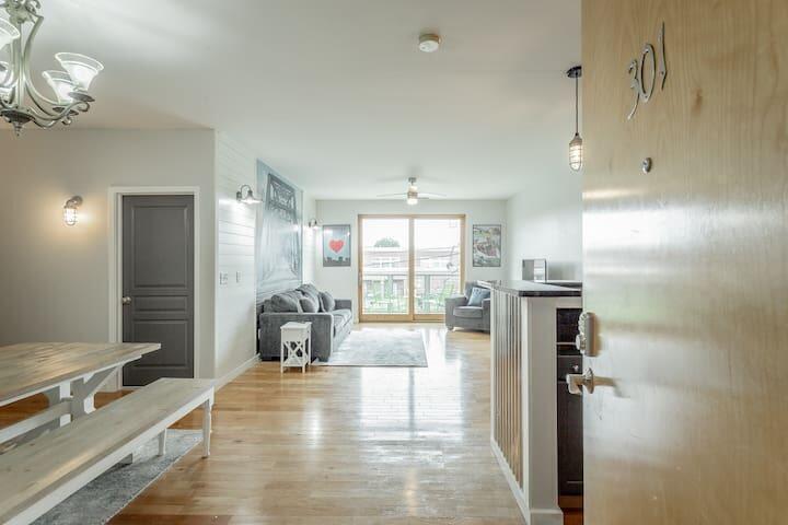 1609 Long Street, 301