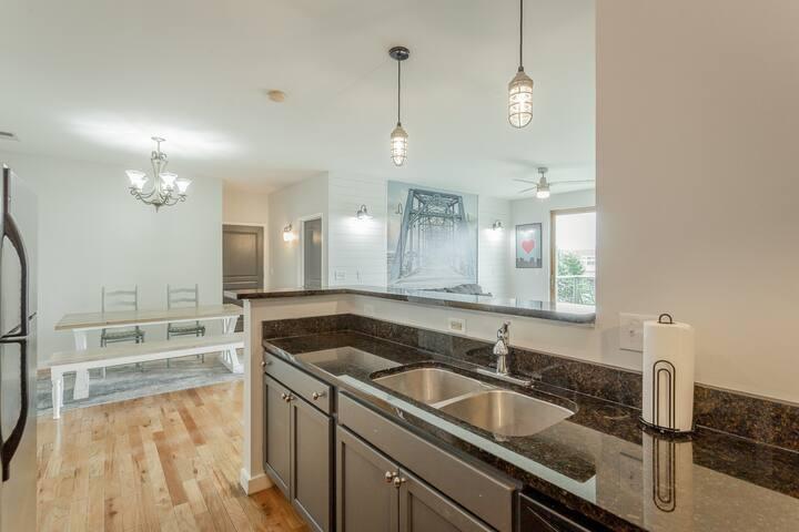 1609 Long Street, 301