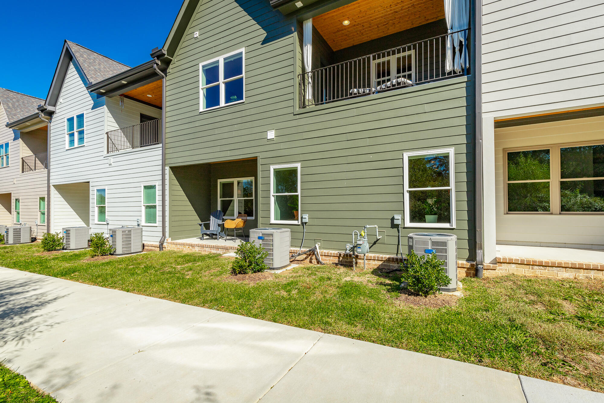 9694 Dutton Lane