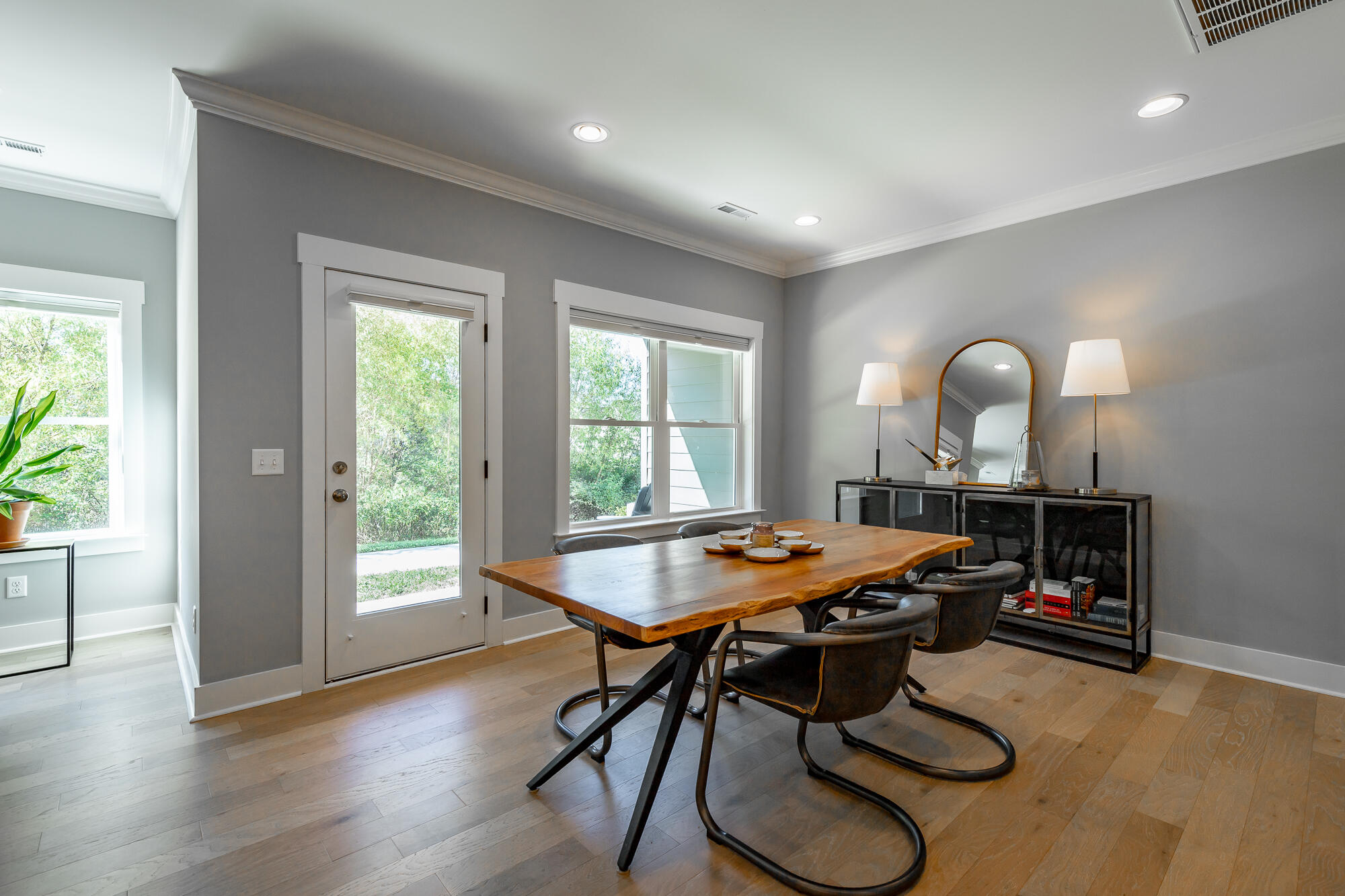 9694 Dutton Lane