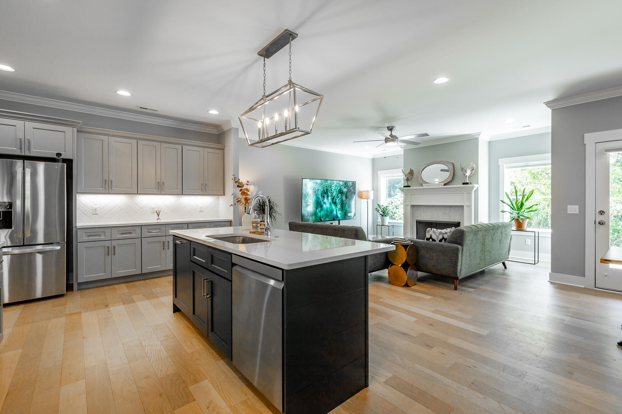 9694 Dutton Lane