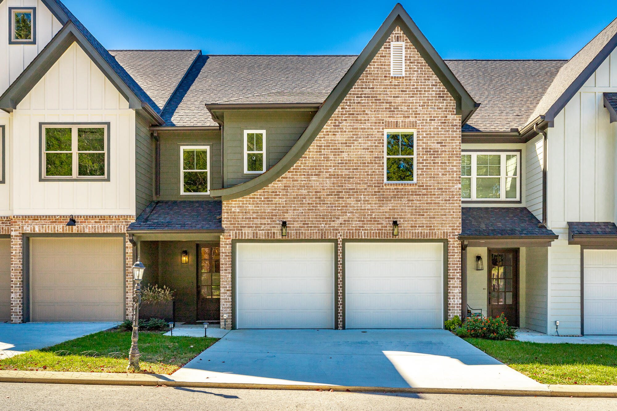 9694 Dutton Lane