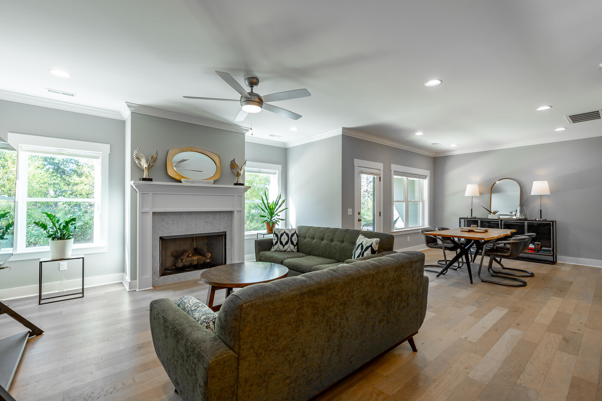 9694 Dutton Lane