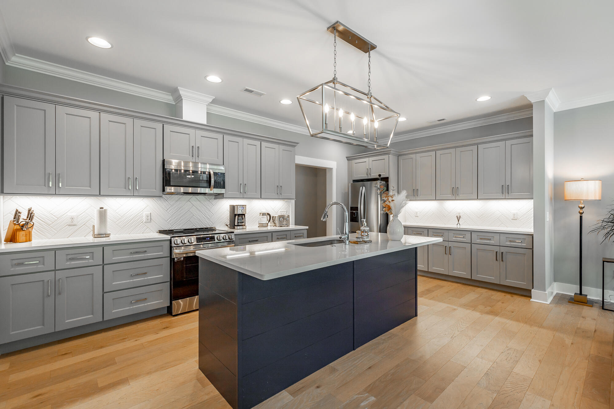 9694 Dutton Lane