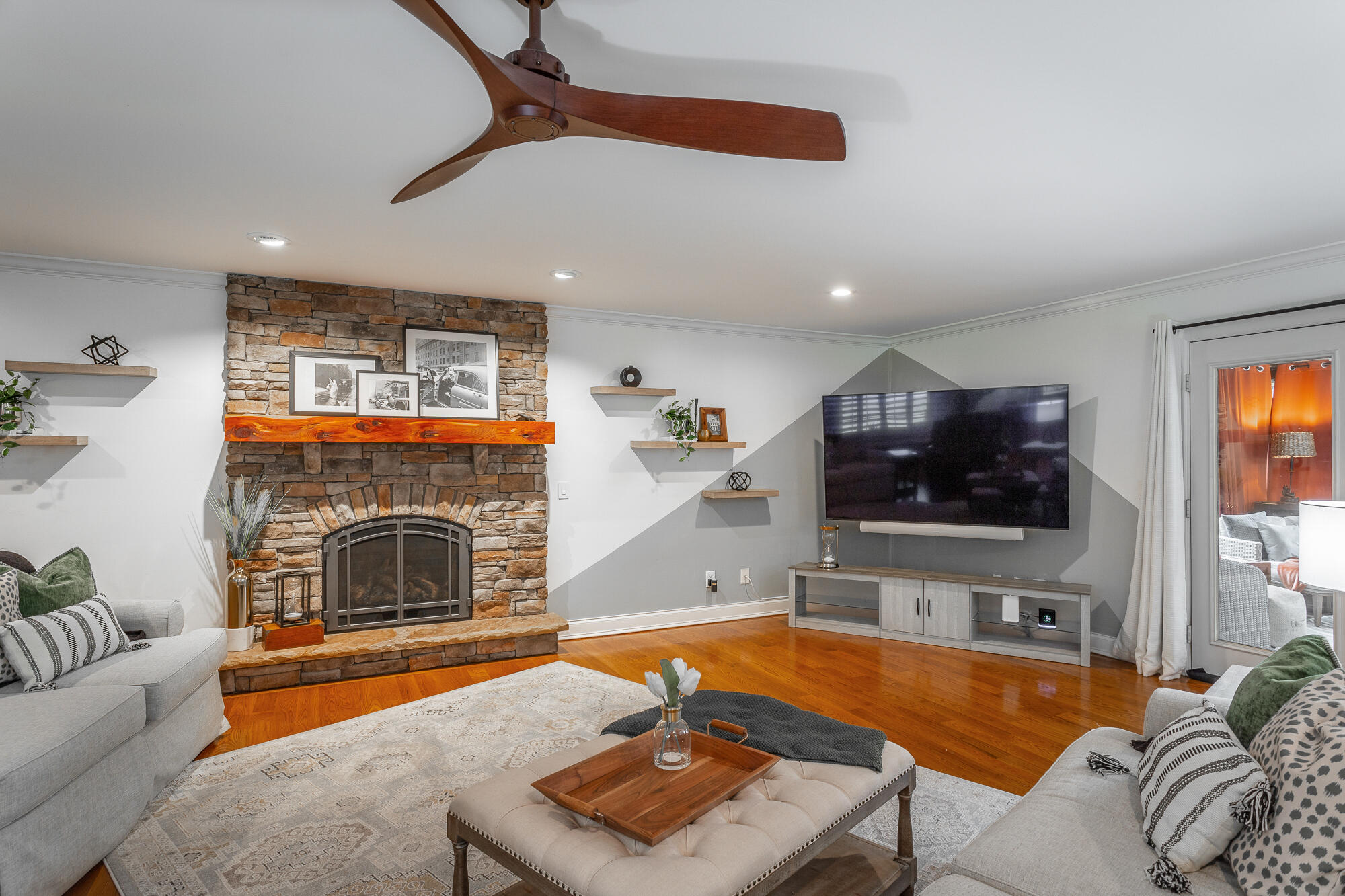 7716 Diamondhead Drive