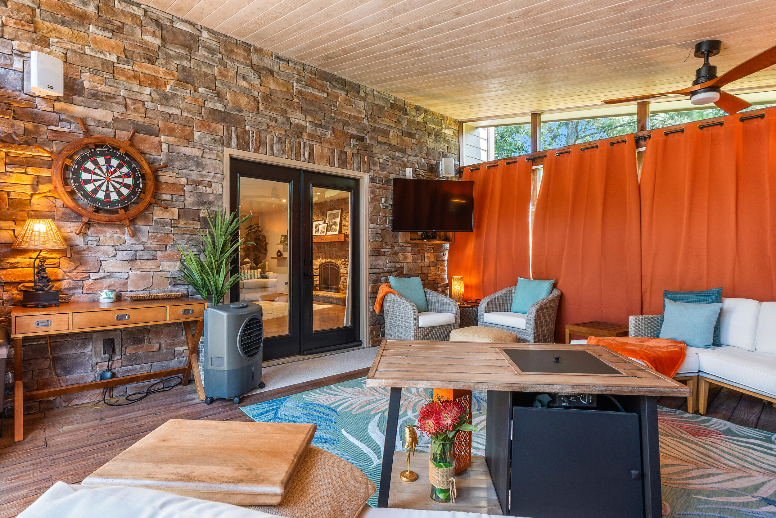 7716 Diamondhead Drive